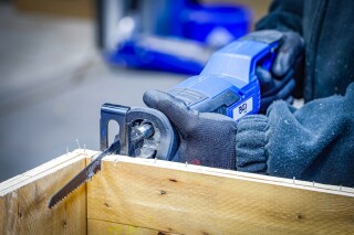 BGS 7393 Akku-Säbelsäge Set - Bürstenlos 18V Mit Zubehör